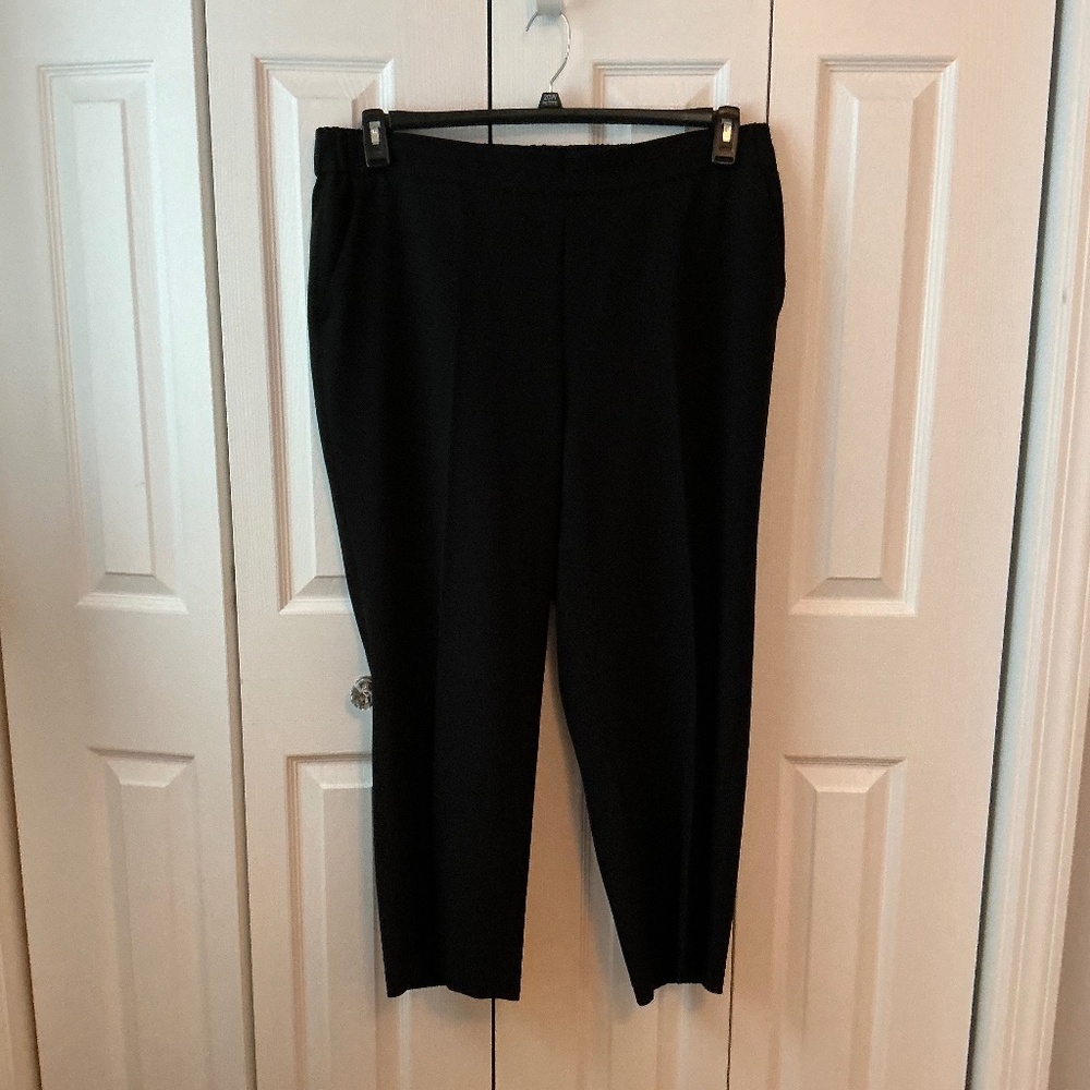 NWOT Women's Black Straight-Leg Dress Pants